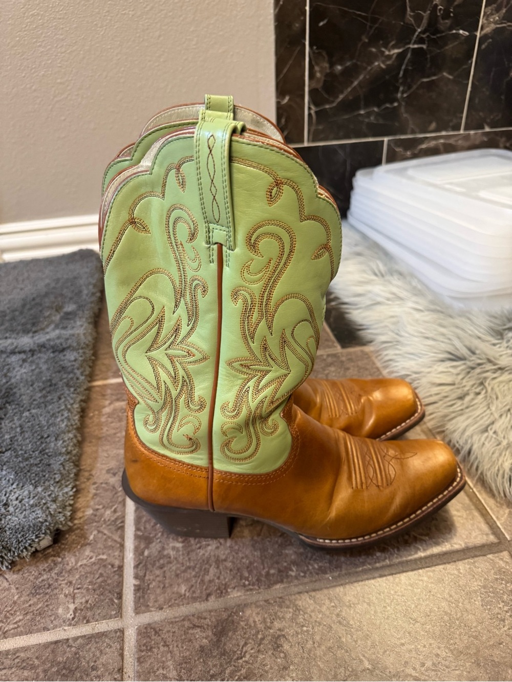 Women’s Two-Tone Brown and Light Green Western Cowboy Boots - Picture 2 of 10